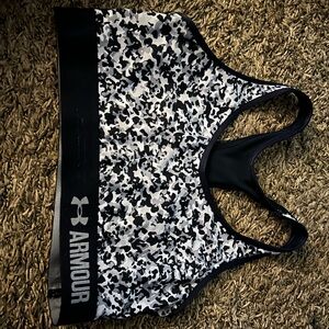 Under Armour Black and White Sports Bra for Active Comfort